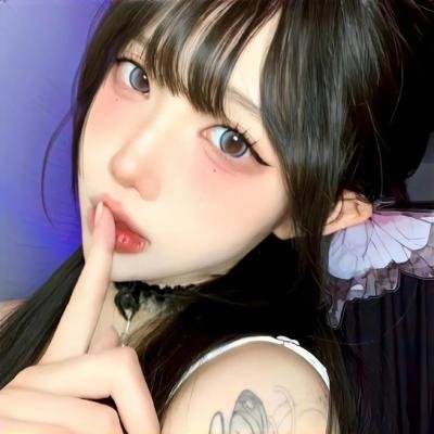 男生女生向前冲